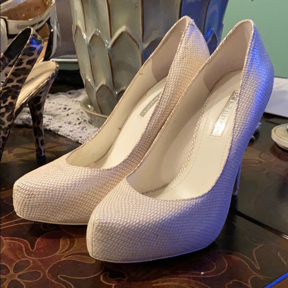 BCBGeneration Cream Pattern Heels, Size 7